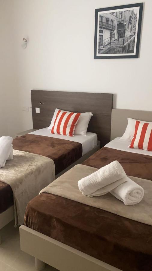Sir William Strand Apartment Gzira Luaran gambar