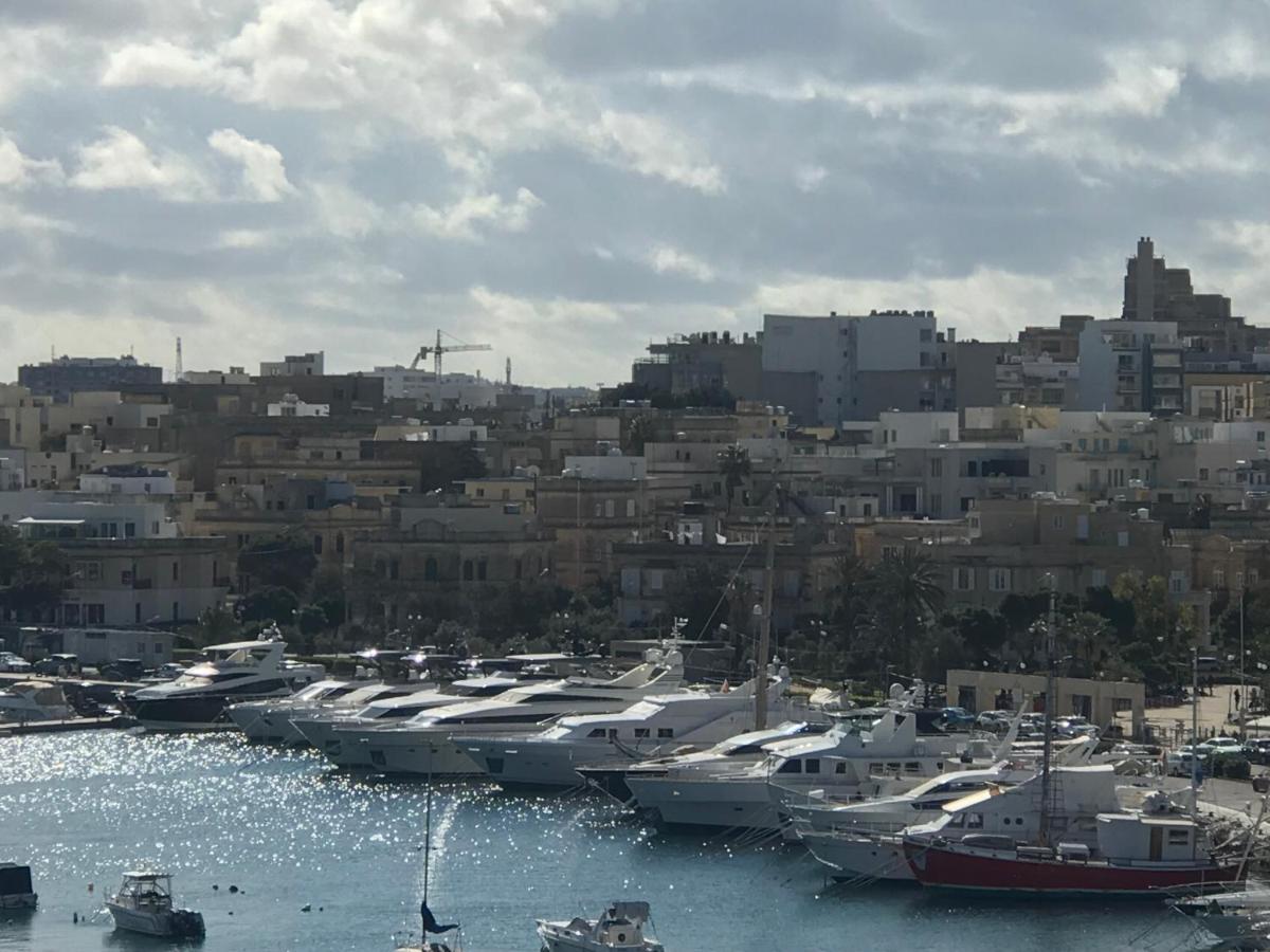 Sir William Strand Apartment Gzira Luaran gambar