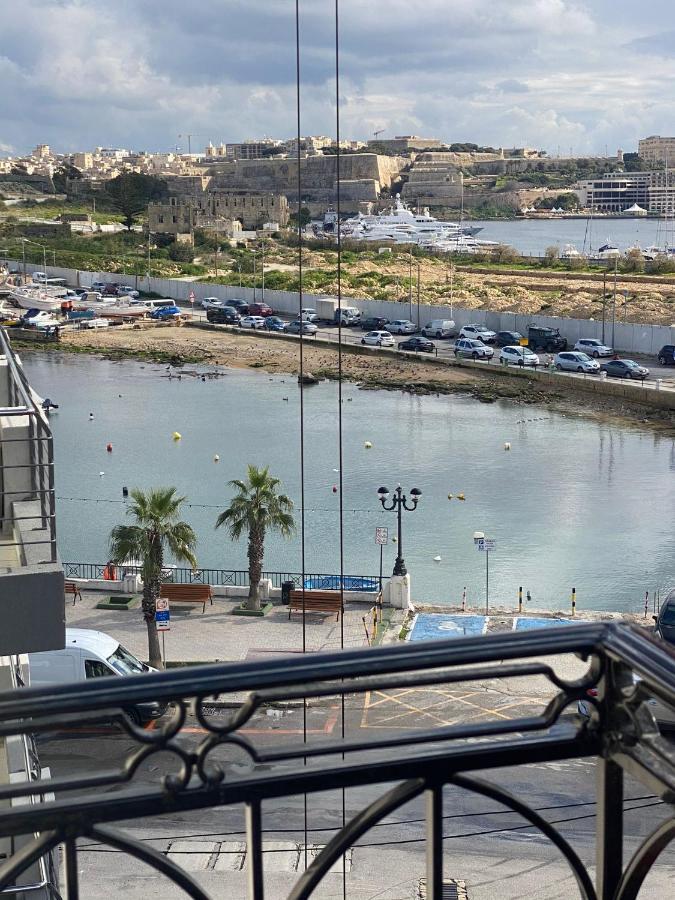Sir William Strand Apartment Gzira Luaran gambar
