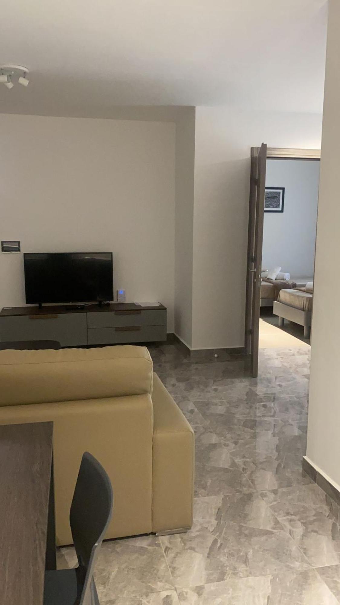 Sir William Strand Apartment Gzira Luaran gambar